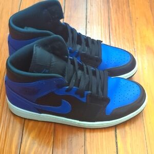 Men's Nike Air Jordan Hyper Royal Sneakers Size 10